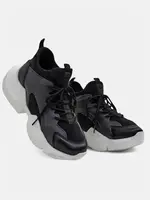 Resti Women's sporty sneakers on a thicker sole Vivers