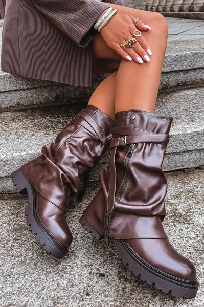 Boto Dámske čižmy s obráteným horným dielom do polovice lýtka s remienkom Chocolate Darisa