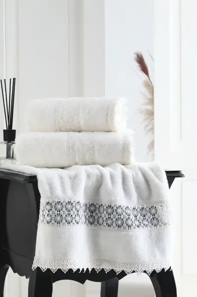 Soft Cotton Uterák DEMET s čipkou 50x100cm