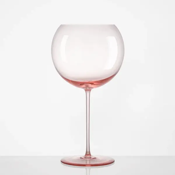 Sklenice na víno růžová - Lukáš Houdek