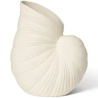 Dekorativní váza ferm LIVING Shell