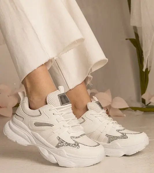 Gemre White women's sports sneakers with glitter Maleda