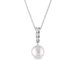 Prívesok z bieleho zlata s perlou a tromi briliantmi KLENOTA