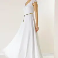 Šifónové šaty By Saygı s volánovým límcem, páskem v pase a podšívkou