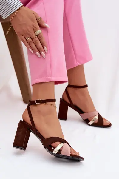 Dámské sandály na podpatku z eko semiše