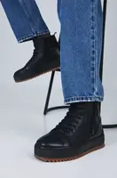 Kožené tenisky Medicine