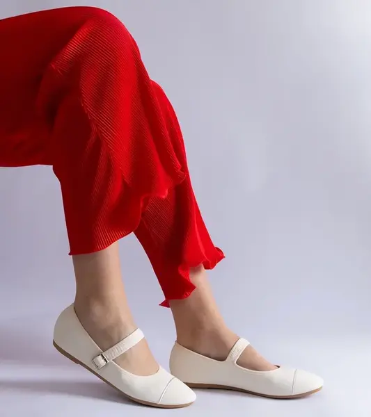 Gemre White matte finish ballet flats Longhola