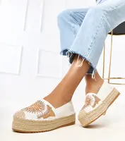 Gemre White espadrilles with embroidery on platform Lorina