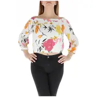 Květinový top s lodičkovým výstřihem