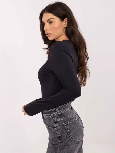 Čierna blúzka s dlhým rukávom