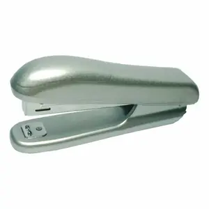 Sešívačka na sponky stříbrná, do 15 listů