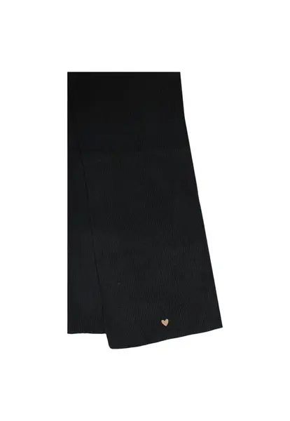 Černý šátek Pieces