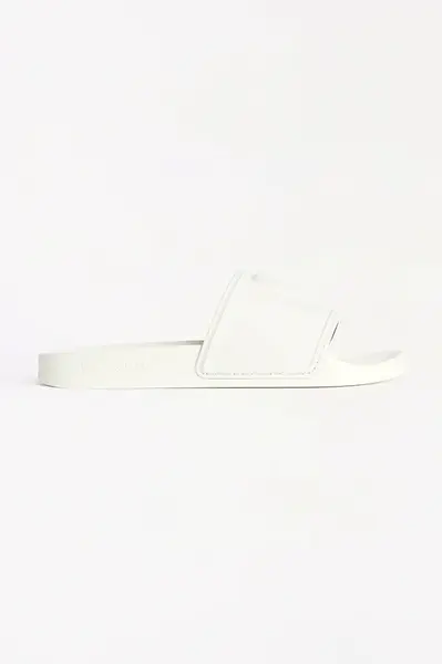 Pantofle Karl Lagerfeld KONDO pánské, bílá barva, KL70009A