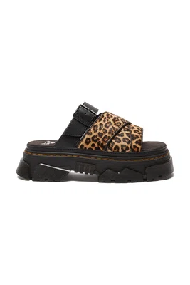 Pantofle Dr. Martens Mattison dámské, černá barva, na platformě, DM41110200