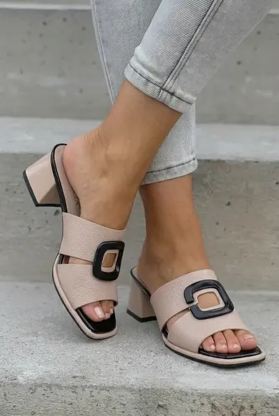 Dámske sandále na podpätku Vinceza