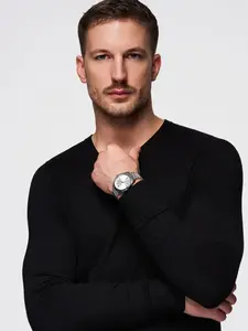 Ombre Classic men's sweater with round neckline - black