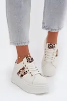 Dámske sneakersy na platforme s ozdobou