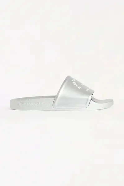 Pantofle Karl Lagerfeld KONDO 2.0 dámské, stříbrná barva, KL80908A