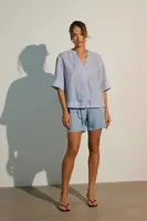 Lněná halenka Medicine modrá barva, vzorovaná