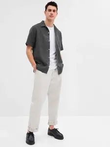 GAP Pánská Lněná košile s rozhalenkou 602491-07 Velikost: XS