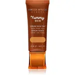 Danessa Myricks Beauty Yummy Skin Serum Skin Tint hydratační make-up s vyhlazujícím účinkem odstín 8 - Medium to Tan Skin with Golden Peach Undertones