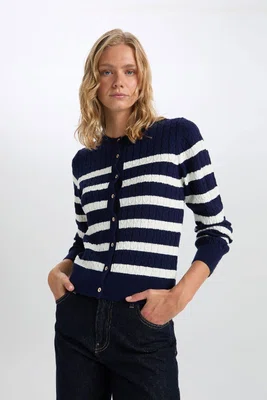 DEFACTO Regular Fit Striped Crew Neck Buttoned Knitwear Cardigan