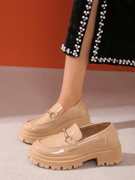 Resti Women's patent moccasins Berieta