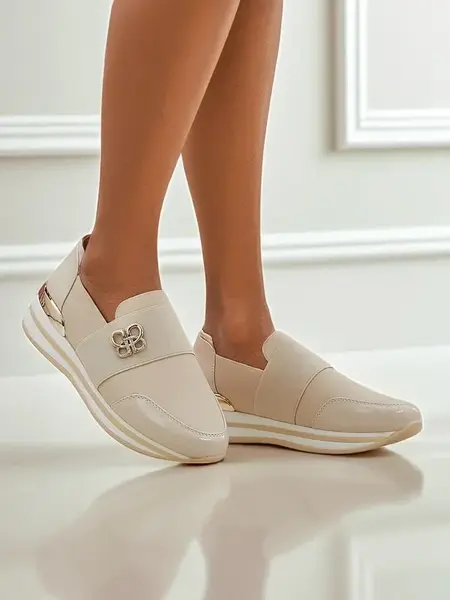 Resti Women's shoes with decoration Motill