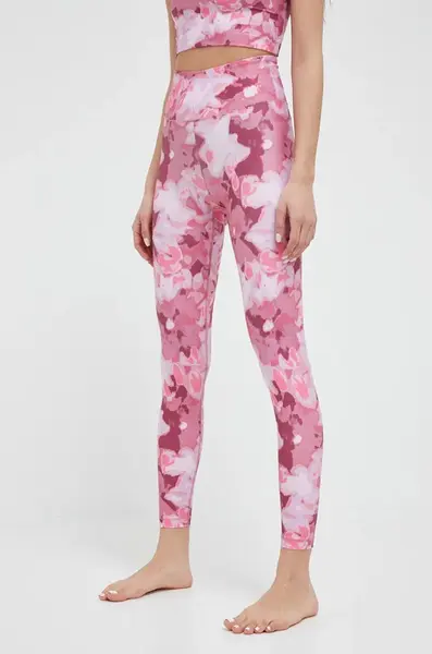 Legíny na jogu Casall