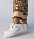 Gemre White closed clogs Ferina