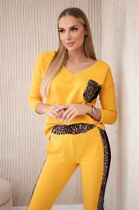 Set s motivem pantera hořčice