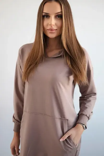 Mocca šaty s kapucí