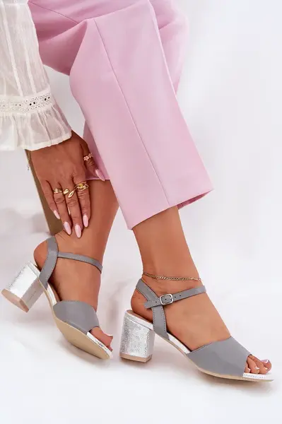 Dámské sandály na podpatku Vinceza