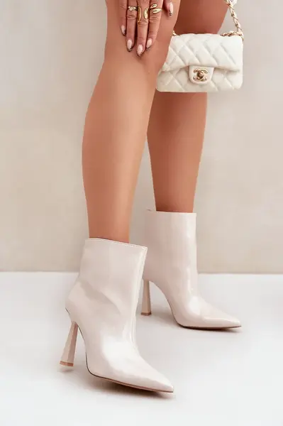 FS1 Lakované Boty Na Špičce Nazouvací Světle Béžové Seliri