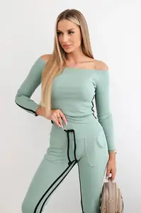 Set with double stripe of dark mint