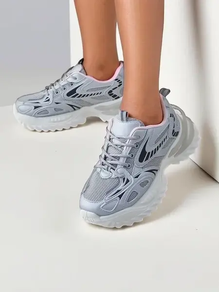 Resti Women's sporty sneakers on a thicker sole Annete