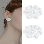 1Pair Flower Resin Stud Earrings