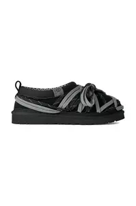 UGG  Semišové papuče  M Tasman Lace