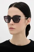 Sluneční brýle Guess