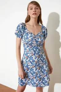 Trendyol Vícebarevné volánky Detailní květinové vzorované šaty