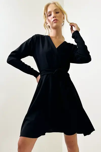 Trend Alaçatı Stili Women's Black Double Breasted Belted Flared Crepe Knit Dress