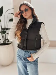 Čierna prešívaná vesta