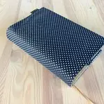 Obal na knihu - Puntíky na tmavomodré (M)