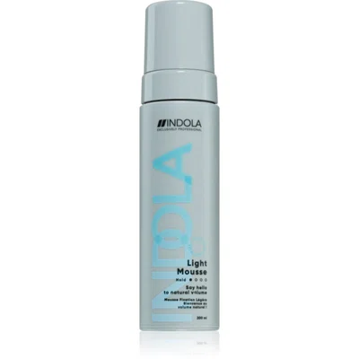 Indola Light Mousse pěna na vlasy pro přirozenou fixaci 200 ml
