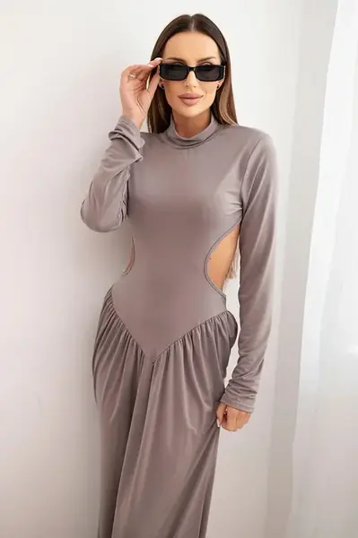 Kesi Włoski Dámská dlouhá šaty z viskózy s rolákem a odhalenými zády fango