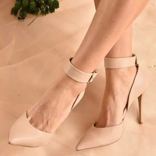 Dámske topánky Fox Shoes na vysokom podpätku
