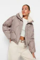 Trendyol nork oversize plyšový golier detailný, vodoodpudivý nafukovací kabát