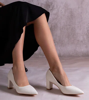 Gemre White block heel pumps Tunia