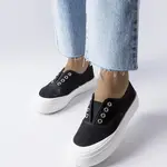 D/CEO Black trainers Beat