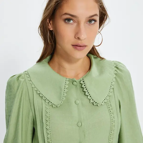 Dámska košeľa Trendyol Lace detailed